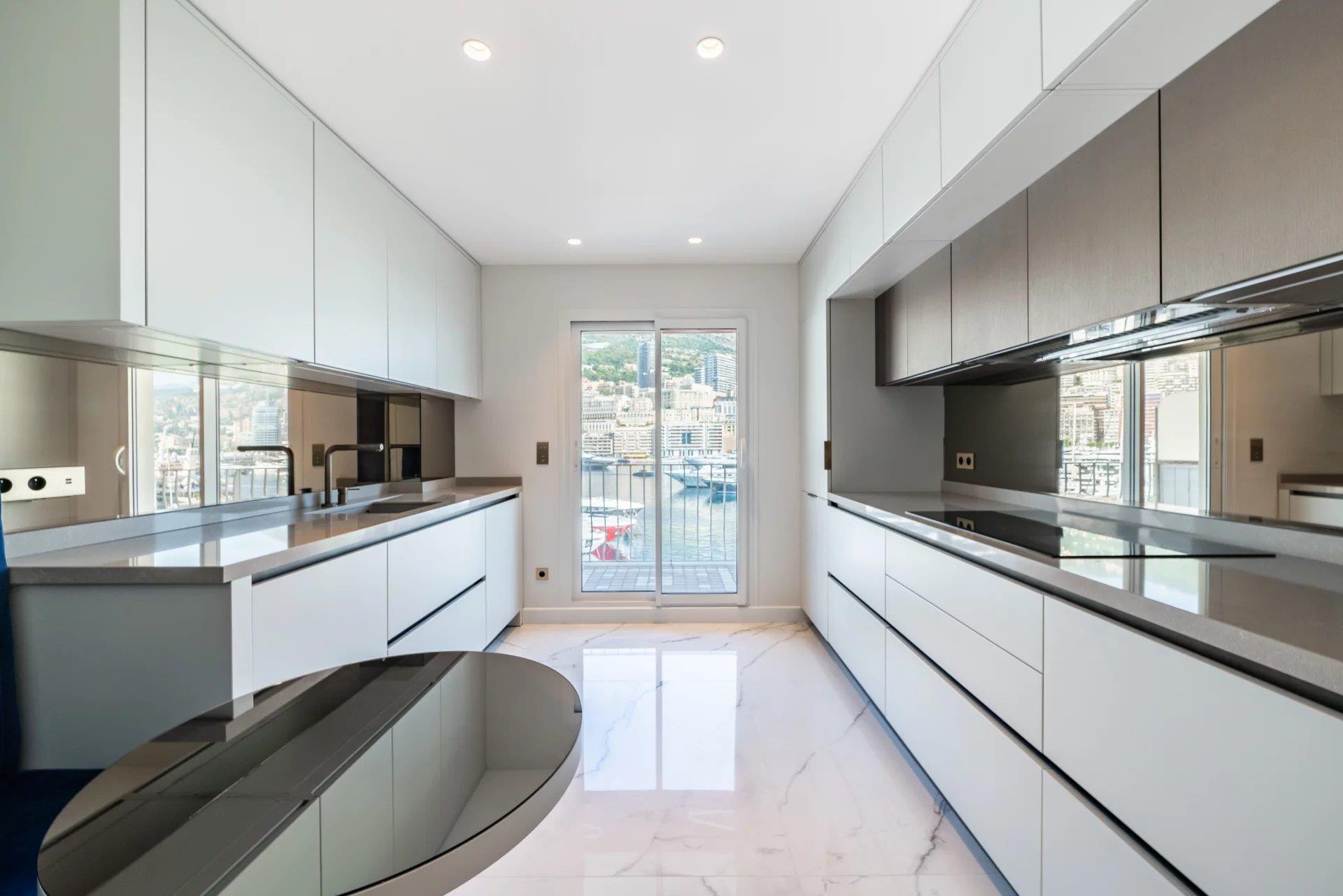 Monaco Harbour - Splendid fully renovated 4 bedroom apartment