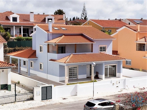 House with 4 Rooms in Leiria with 290,00 m²