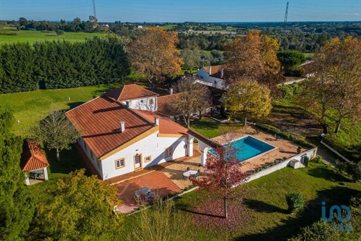 Fifth with 7 Rooms in Santarém with 1687,00 m²