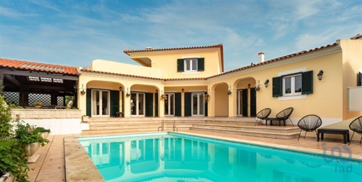 Casa / Villa T5 em Leiria de 201,00 m²