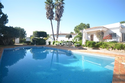 Boliqueime - Beautifully converted traditional quinta with guest annex, set in large, private plot w