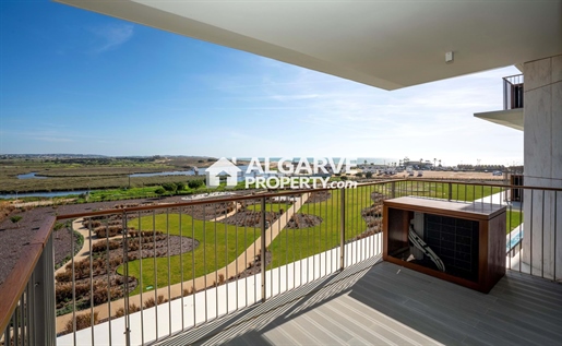 Apartamento de Luxo com 2 quartos frente da praia de Armação de Pêra, Algarve