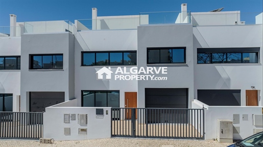 Modern 3 bedroom villa close to all amenities and close to the center of Olhão, Algarve