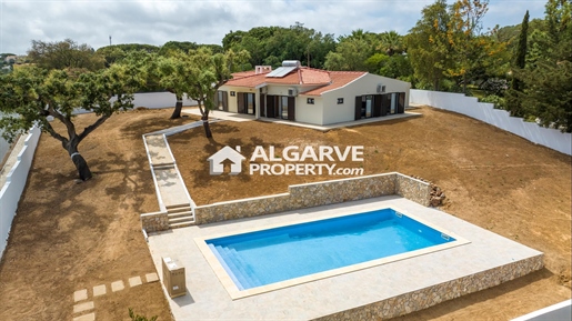 Villa V4 proche Albufeira avec jardin et piscine privée