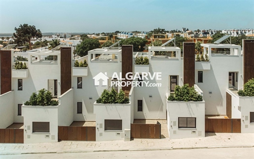 Nouvelles maisons de 3 chambres à vendre à Fuseta, en Algarve.