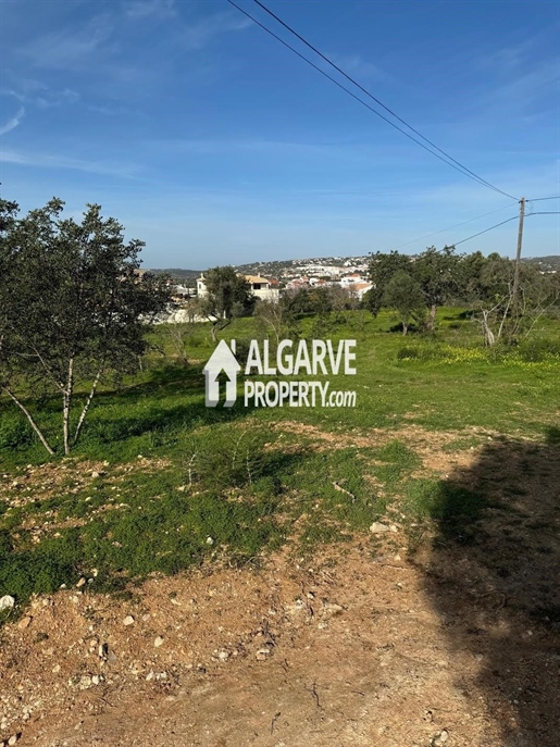 Building plot in the outskirts of Vilamoura