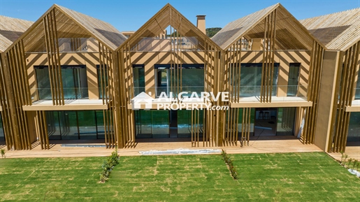 Luxurious 3 Bedroom Townhouses Connected with Nature in The Algarve Are a Must-See