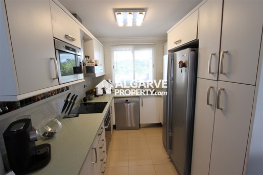 Lovely 4 bedroom townhouse next to Vilamoura and Golf in the village of Boliqueime, Algarve