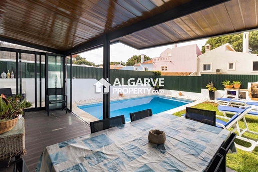 Moradia geminada com 3 quartos e piscina perto do Golfe em Vilamoura, Algarve