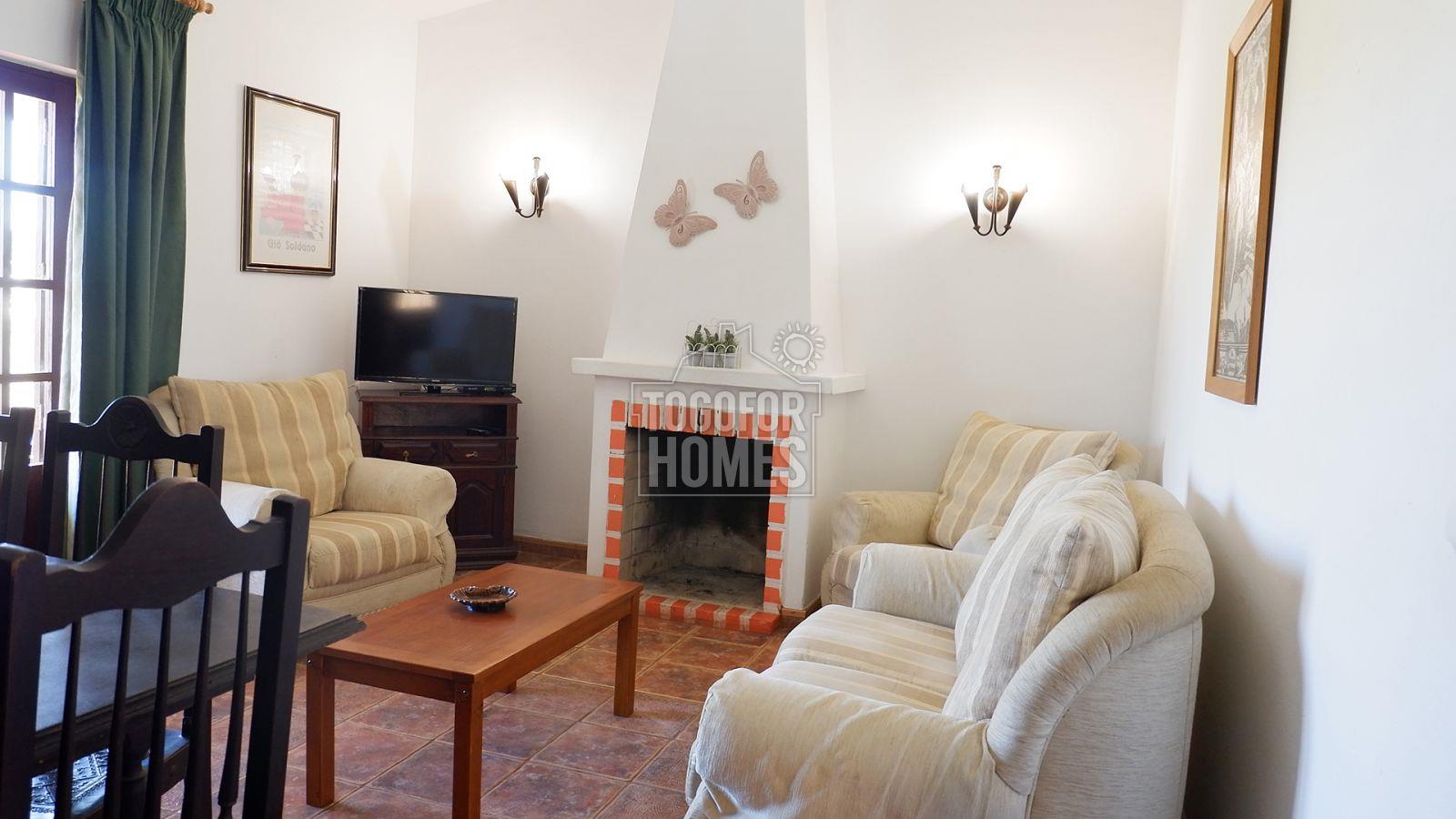3 cottages with rental license, pool, land and commercial vineyard, near Espiche, West Algarve