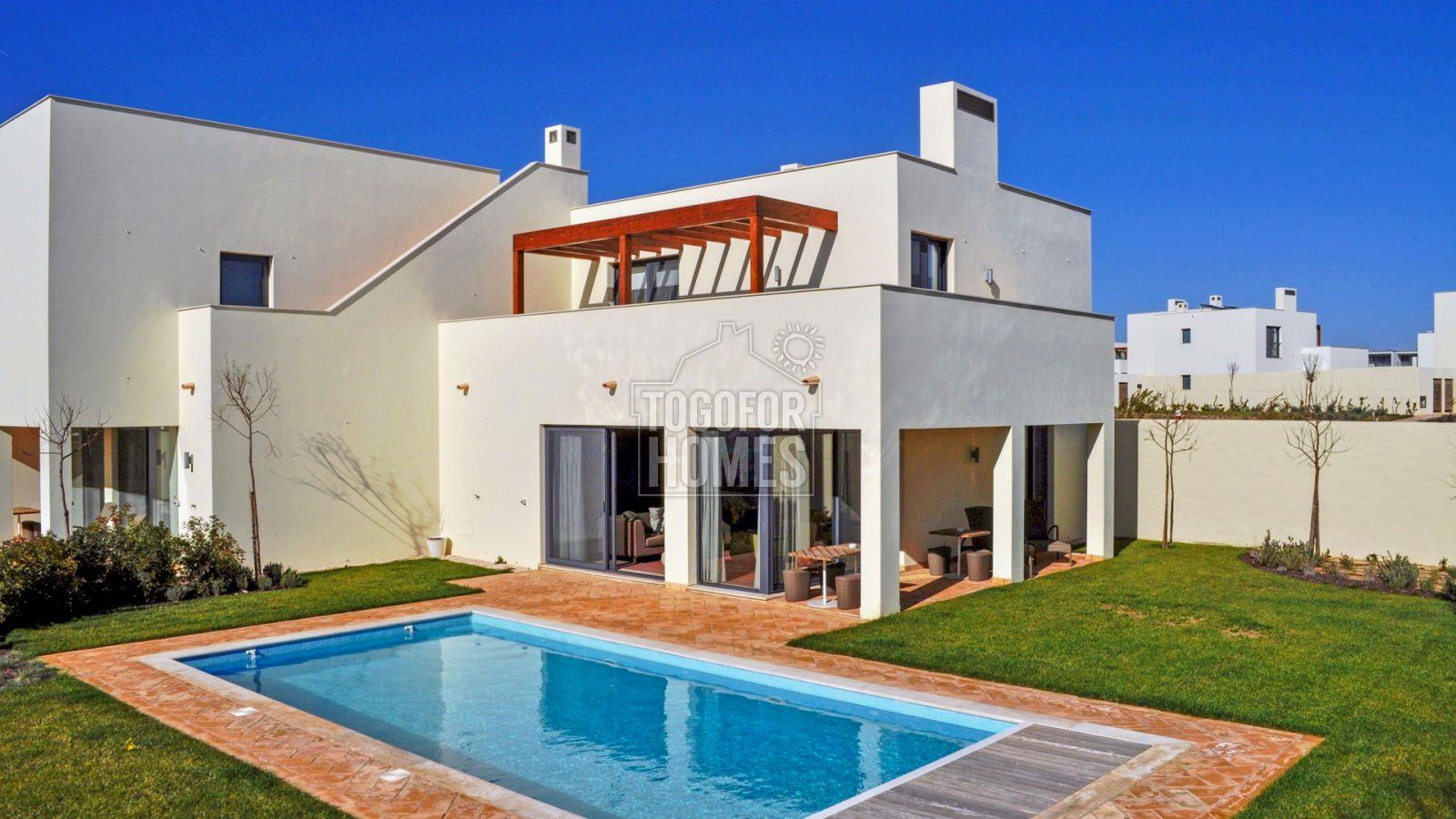Luxury Ocean front tourist Resort - 2 and 3 bedroom Pinewood Villas, Sagres