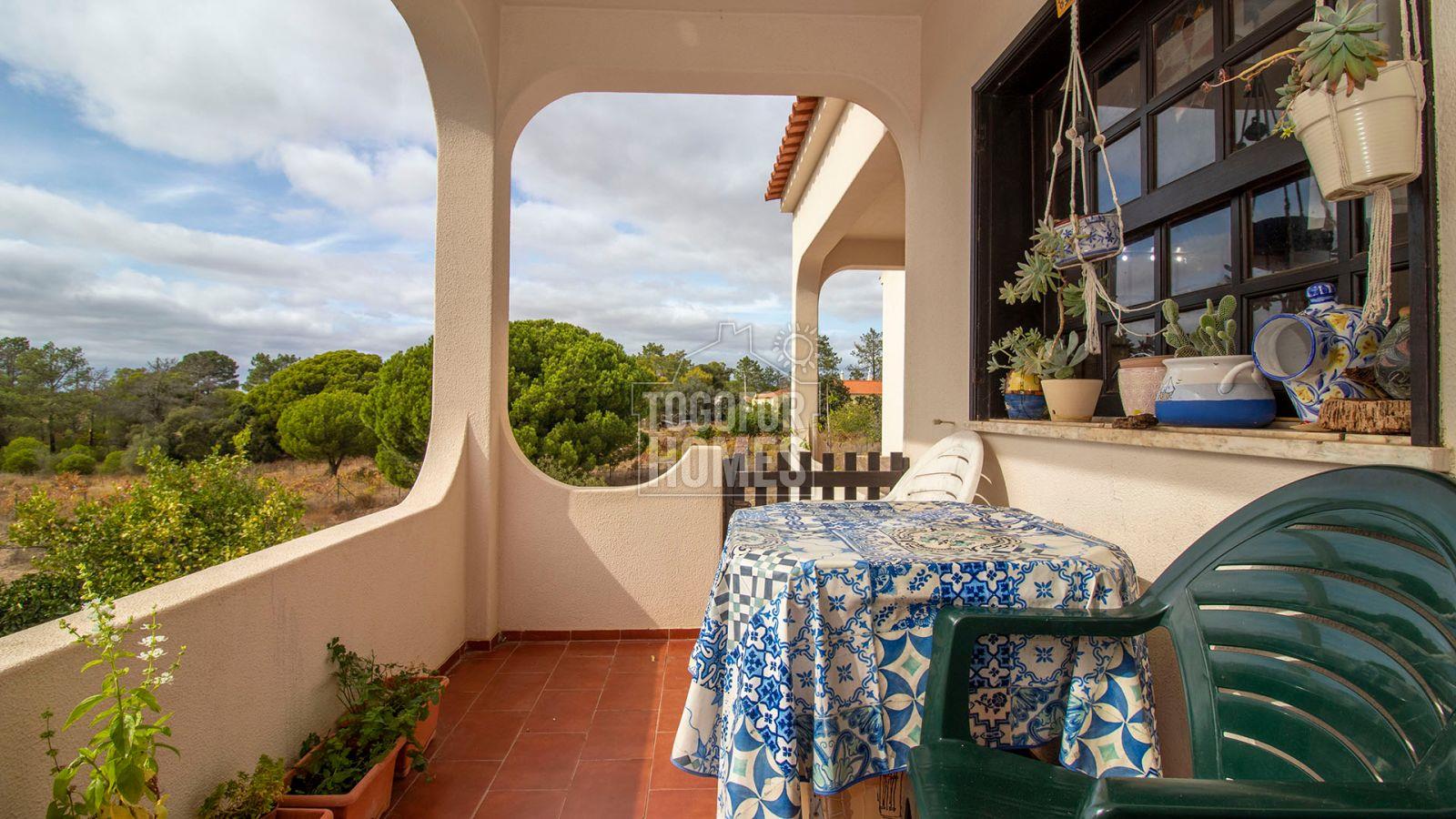 Elegante zweistöckige Villa mit 5 Schlafzimmern, Caramujeira, Nähe Carvoeiro