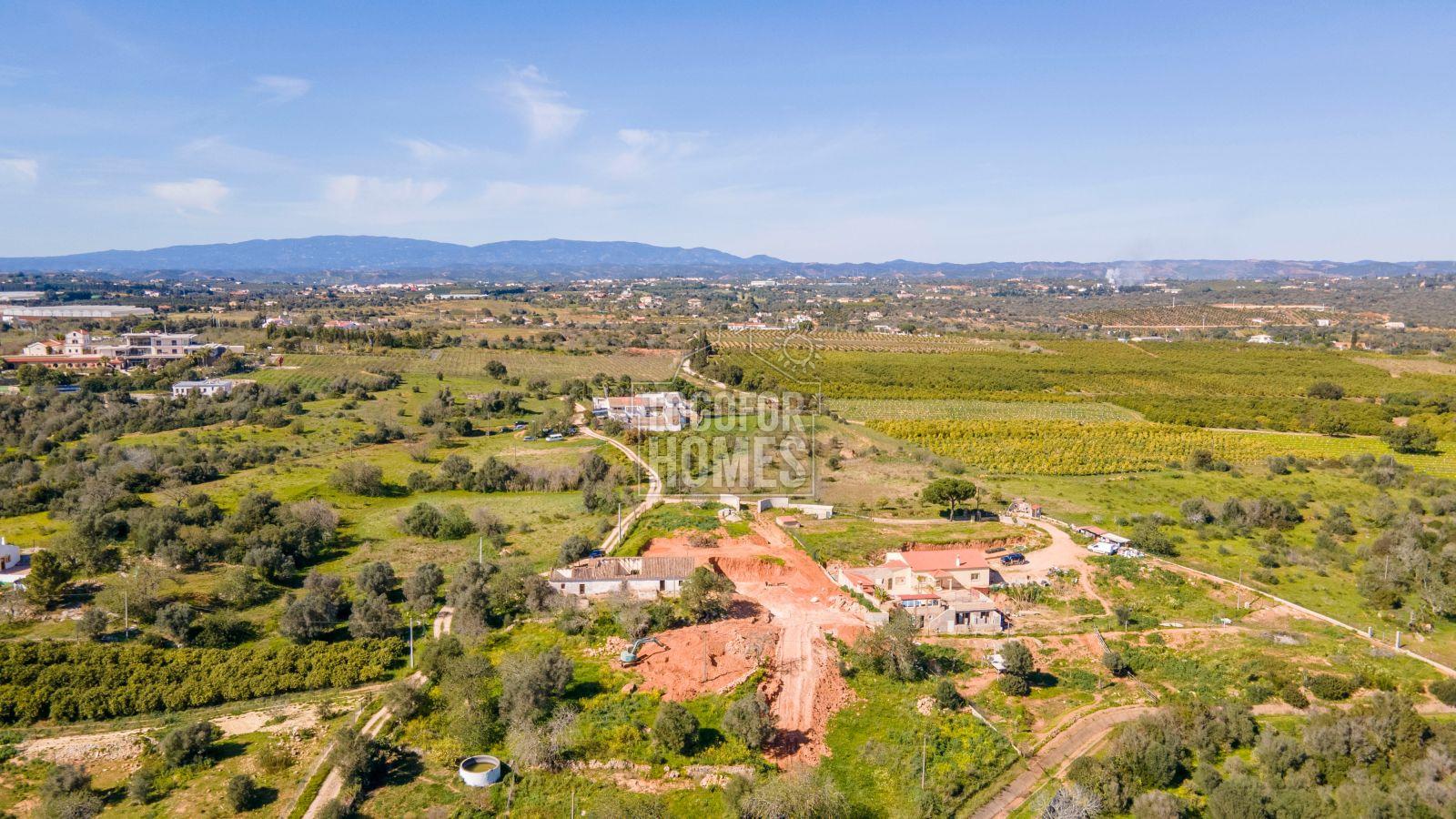 En Construction - Une opportunité unique pour une villa ultra-moderne de 4 chambres, Faro, Silves