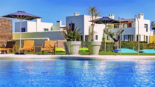 Complexe touristique de luxe près de la plage, Sagres