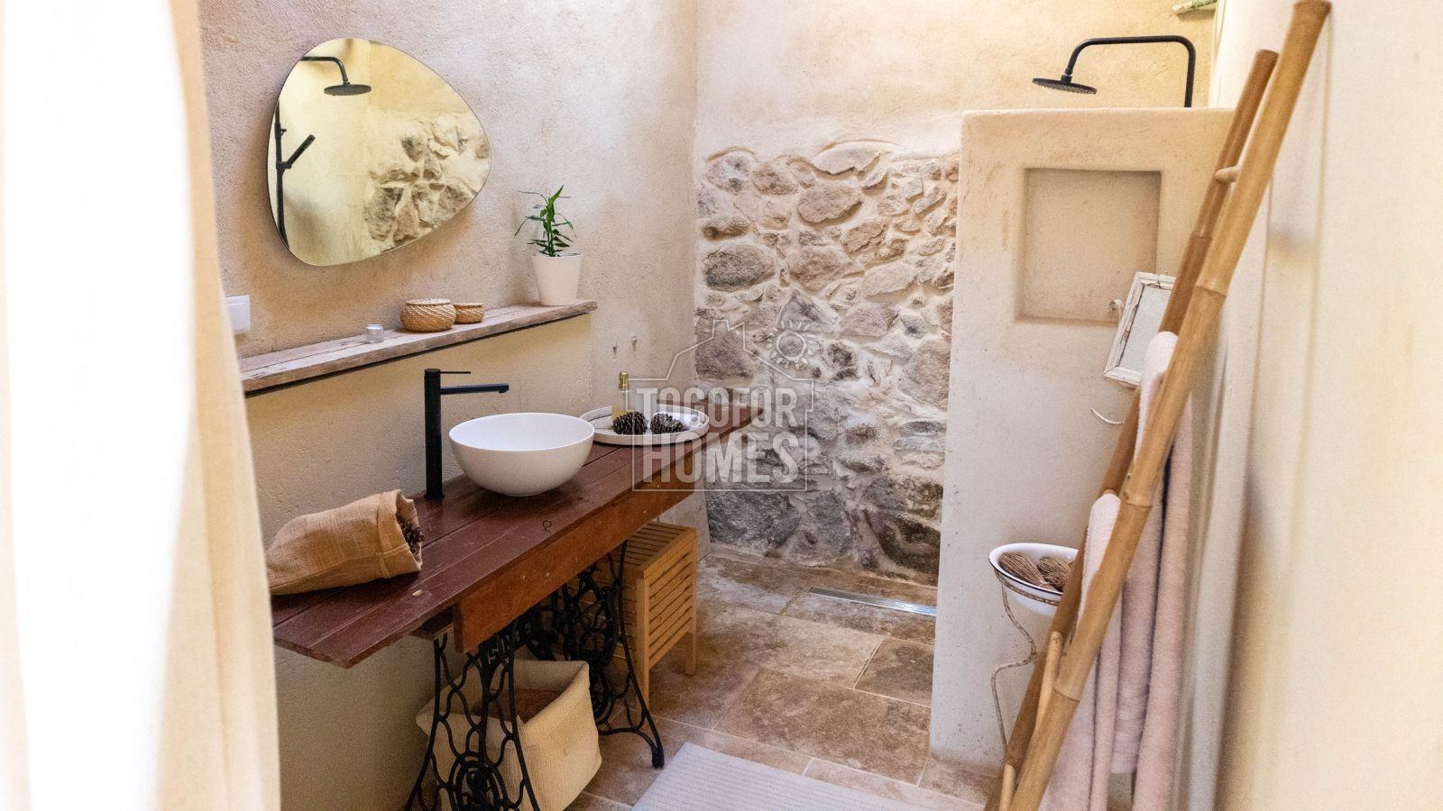 Maison de village entièrement rénovée dans un petit village près de Monchique et Marmelete