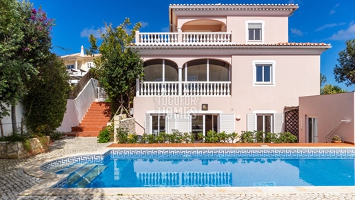 5 Sz Villa mit Pool, Terrassen und Meerblick in Vale de Lama, West Algarve
