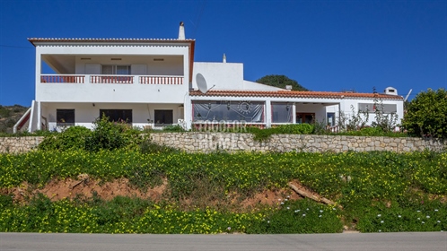 3+ Bedroom villa & restaurant in top location, close to beaches with fantastic views, near Burgau