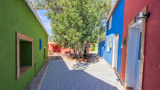 Quinta 'Village' semi-indépendante de 6 chambres avec 4 annexes et vue sur la campagne près de Pader