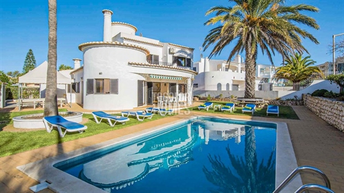 Villa de 5 chambres avec piscine, à quelques pas de la plage de Galé, Guia, Albufeira