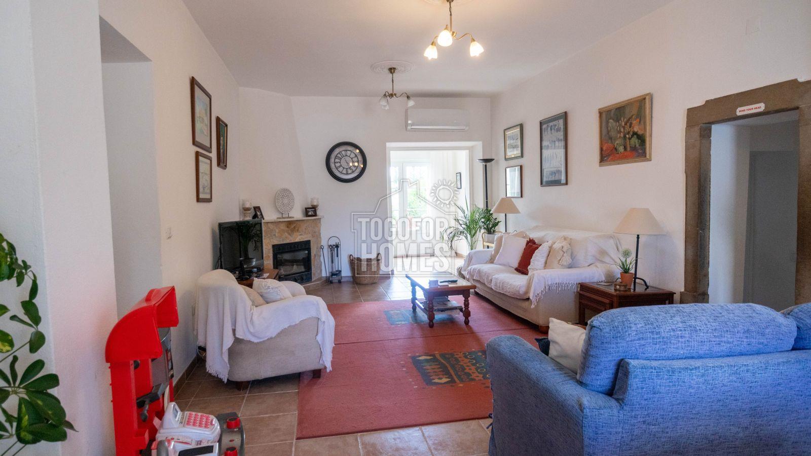 4 Bedroom Detached Villa with Pool near São Brás de Alportel