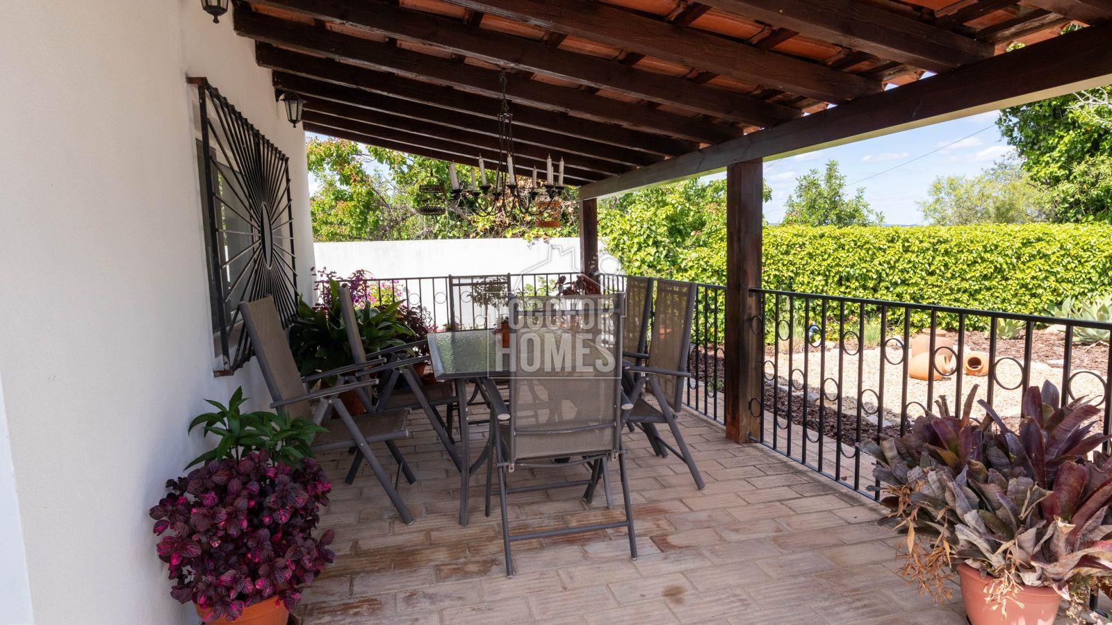 4 Bedroom Detached Villa with Pool near São Brás de Alportel