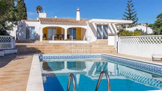 Traditional Villa with Pool & Stunning Contemporary Annex, with spectacular sea views, Praia da Luz