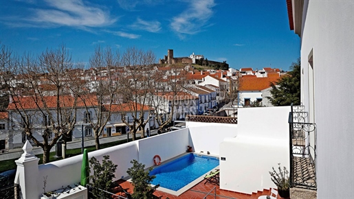 Successful 11 bedroom guest house with swimming pool in historic Arraiolos, Alentejo