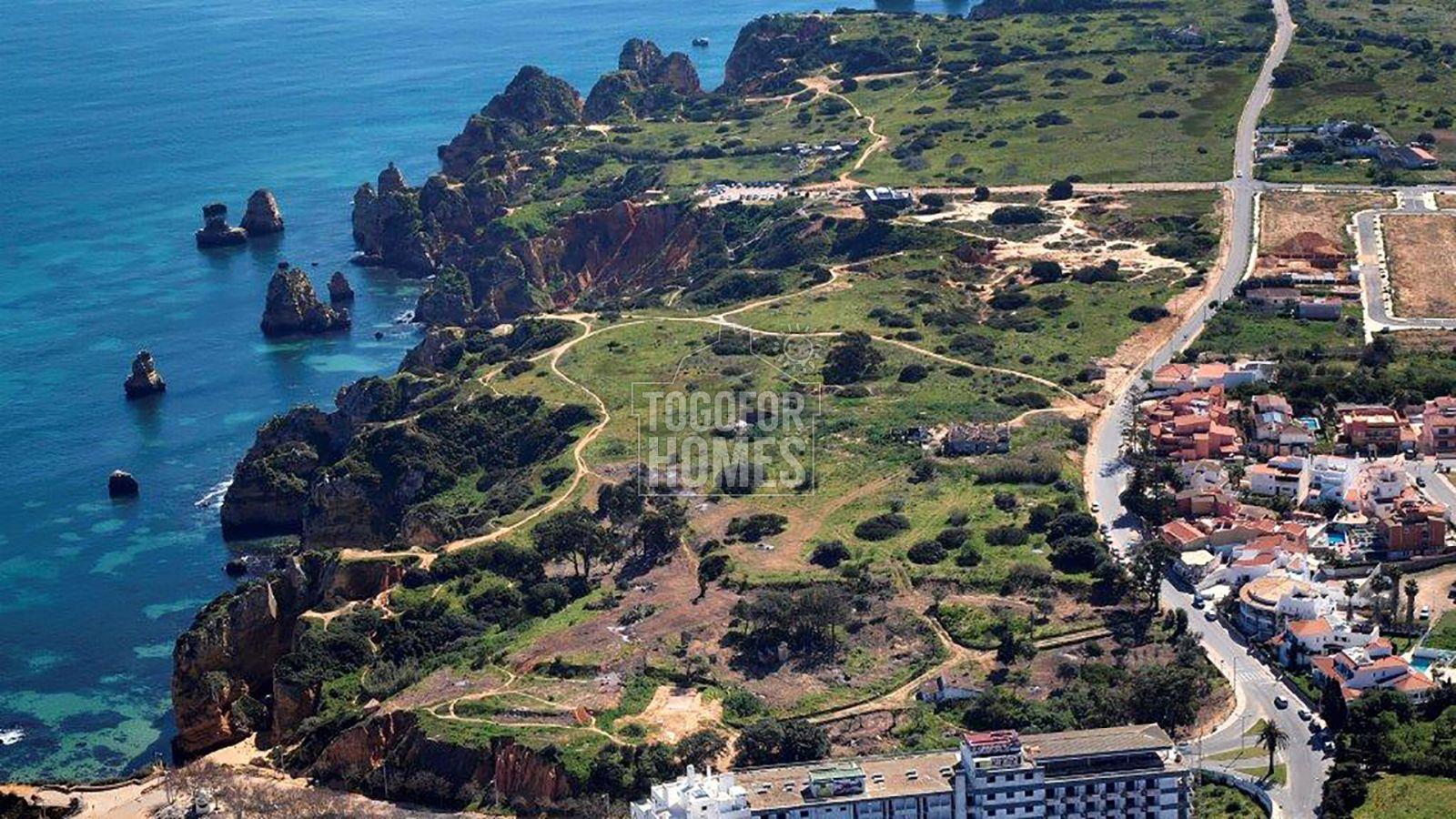 Very large Coastal Plot with planning permission in Lagos