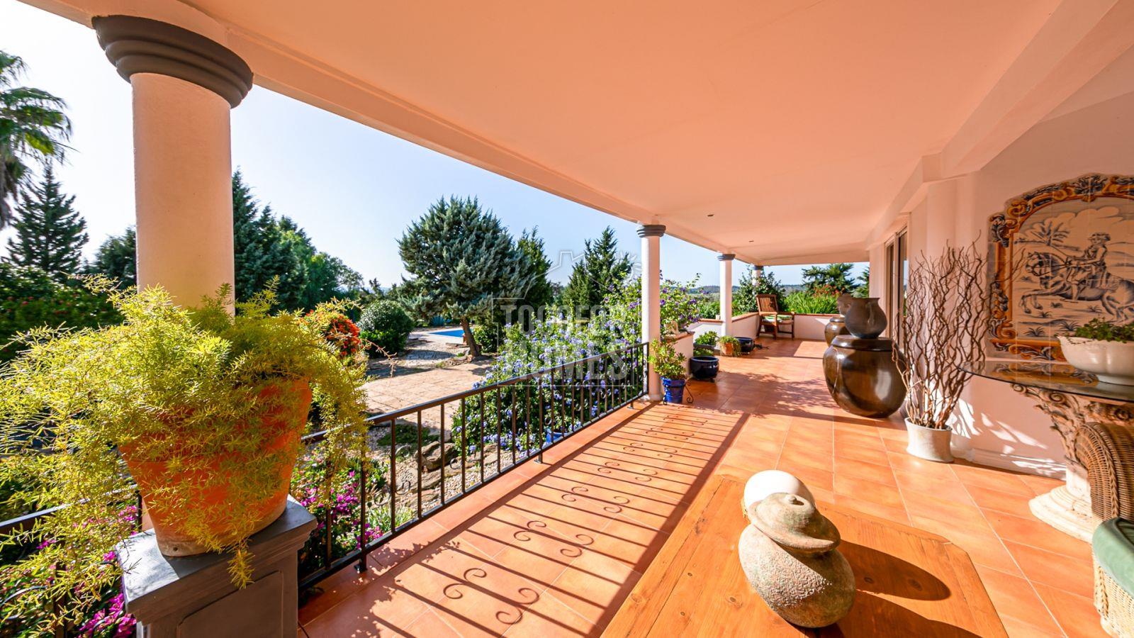Equestrian centre with 3 bed Country House and lake view near Ourique
