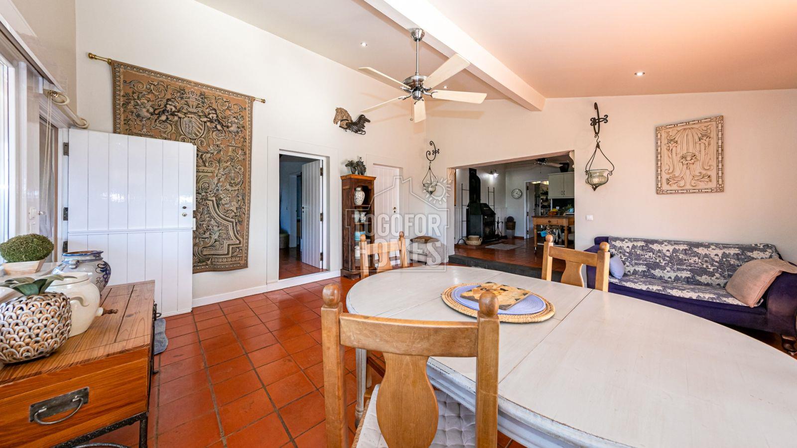 Equestrian centre with 3 bed Country House and lake view near Ourique