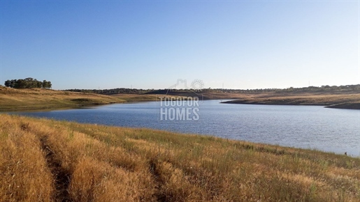 Centre équestre avec maison de campagne de 3 chambres et vue sur le lac près d'Ourique
