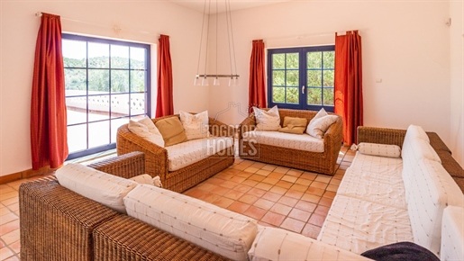 Villa de 3 chambres avec grand terrain et ruine avec permis de construire près de Tavira, Algarve Es