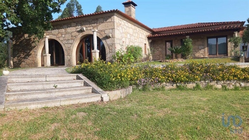 Home / Villa with 4 Rooms in Viana do Castelo with 490,00 m²