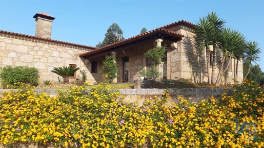 Home / Villa met 4 Kamers in Viana do Castelo met 490,00 m²