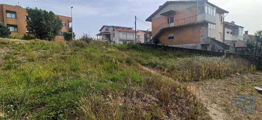 Construction land in Ermesinde with 200,00 m²