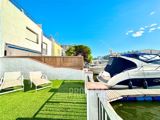 Magnificent house completely renovated with 15,50x5m mooring