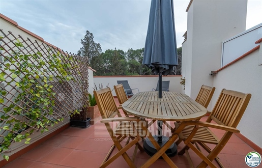 Magnificent duplex penthouse with large terraces in Figueres