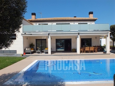 Exclusive villa on canal with 24 m mooring in Santa Margarita