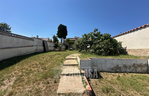 House on the wide canal, south to be completely renovated, 10m of mooring