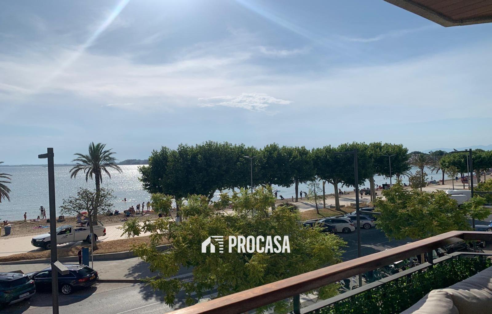 Two-Bedroom apartment with sea views, Roses