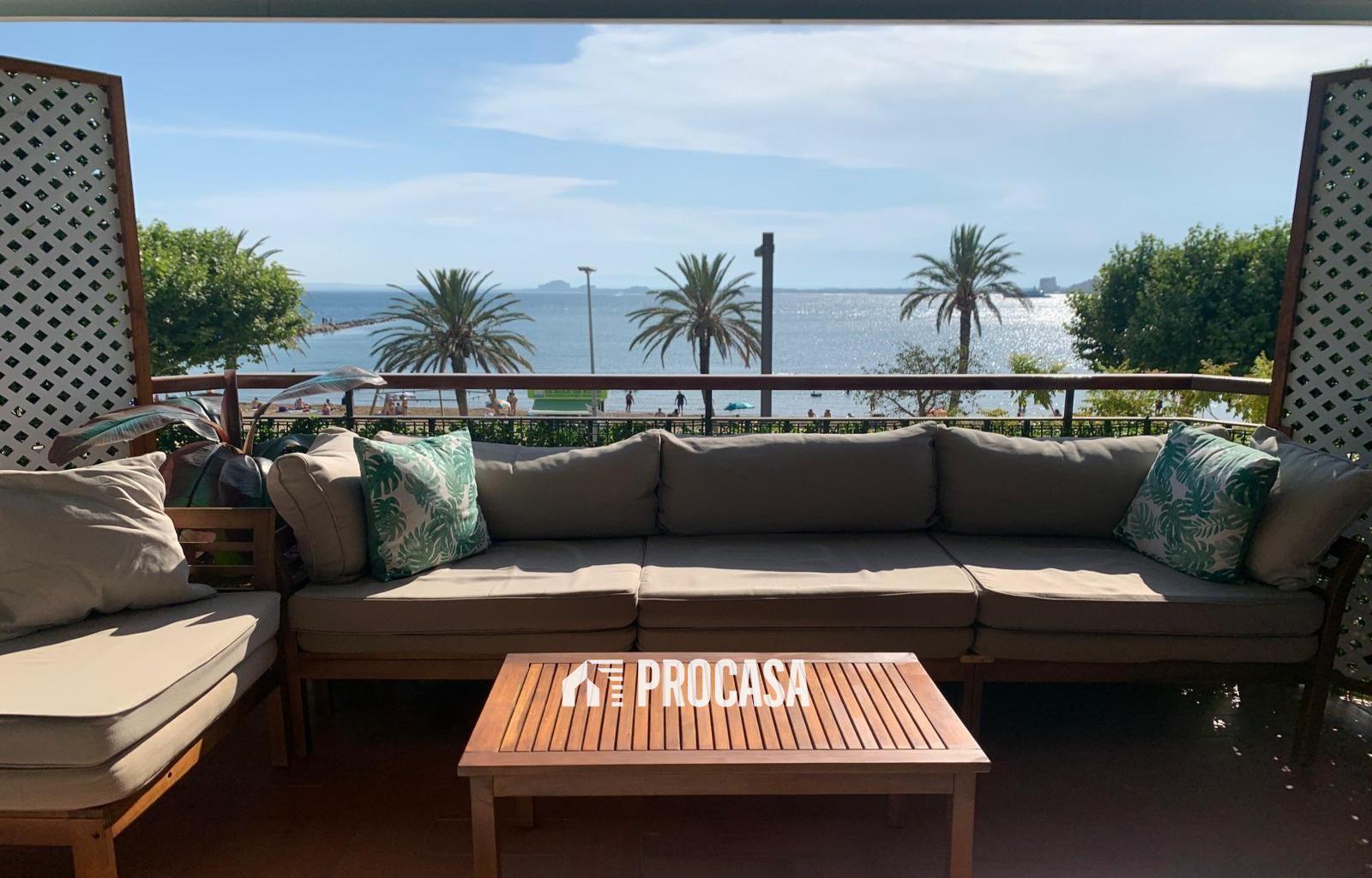 Two-Bedroom apartment with sea views, Roses