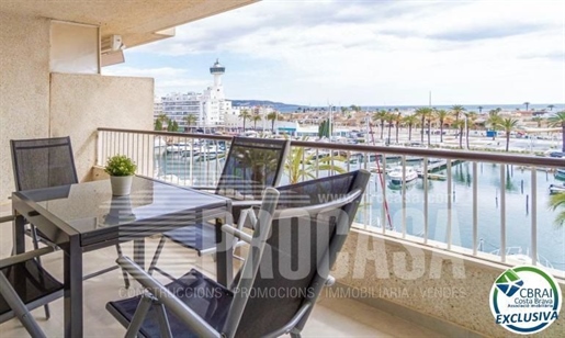 Port Grec Appartement rénové de 2 chambres avec grande terrasse et vue mer et canal