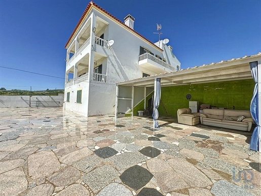 Housing with 10 Rooms in Faro with 351,00 m²