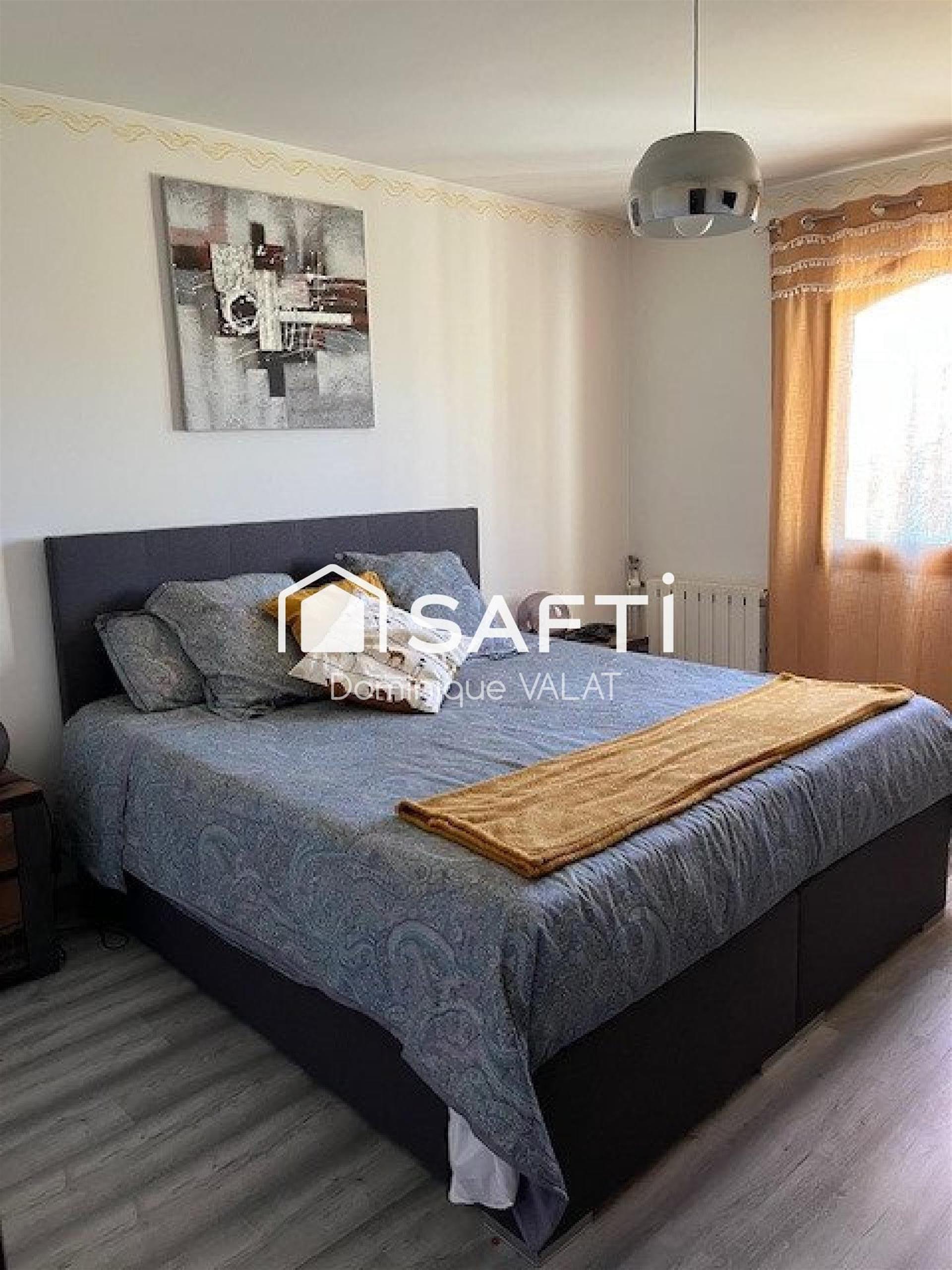 Purchase: Luxury property (30140)