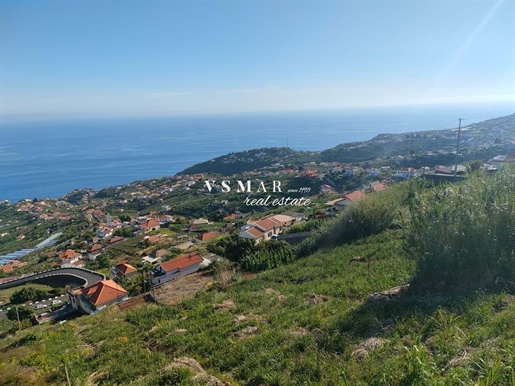 Excellent plot of land with magnificent views
