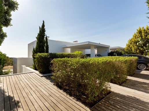 3 bedroom villa with terrace, garden and infinity pool, near Meco Beach