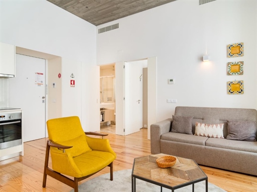 1 bedroom apartment, fully equipped and furnished, located in the heart of Chiado.