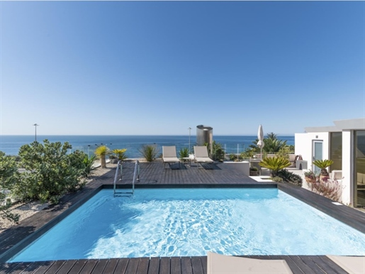 Penthouse - 3 bedroom apartment, with panoramic sea views in the first line of coast of Parede