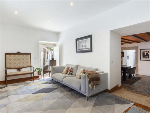 4 bedroom villa completely refurbished in Porto Salvo
