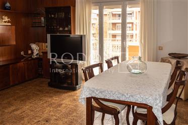 Large apartment of 123m2 in the center of Salou